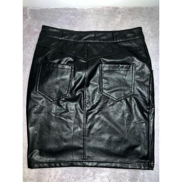 Women’s Vegan Faux Leather Mini Skirt MEDIUM - Picture 5 of 6
